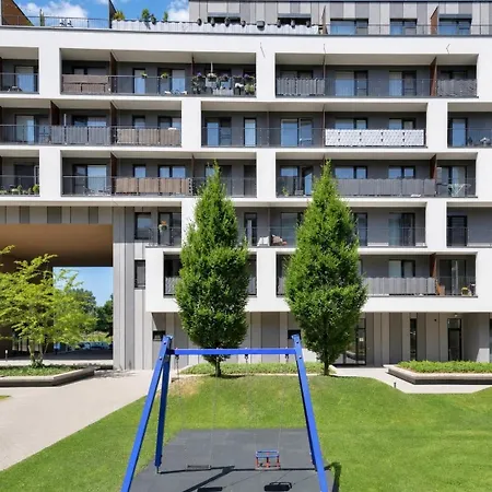 아파트 Modern In Petrzalka With Parking And Wi-fi 브라티슬라바
