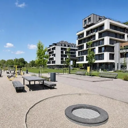 Modern In Petrzalka With Parking And Wi-fi * 브라티슬라바