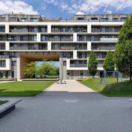 Modern In Petrzalka With Parking And Wi-fi 아파트 *